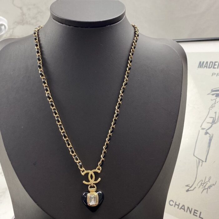 Chanel CC Logo Heart Pendant Necklace